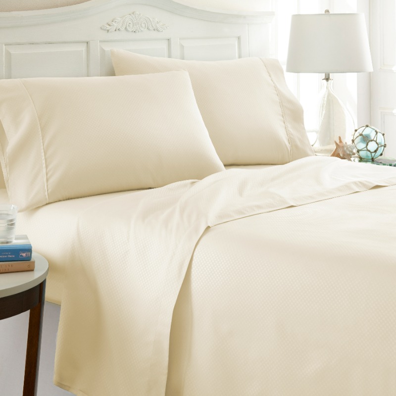 iEnjoy Home Ultra Soft 4 Piece Solid Queen Bed Sheet Set